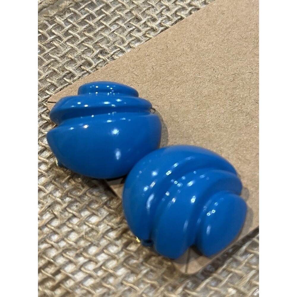 VINTAGE Gold TONE METAL CLIP ON EARRINGS MOD DESIGN BLUE ENAMEL